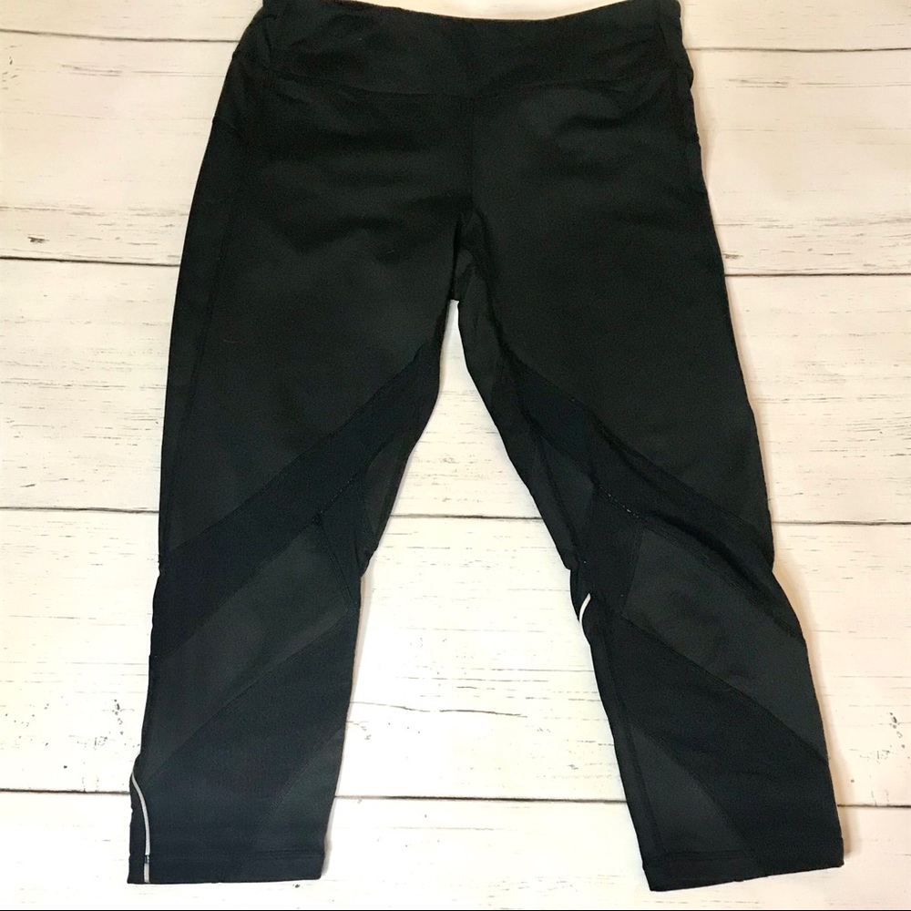 Zella black leggings with mesh detail. - Picture 1 of 3